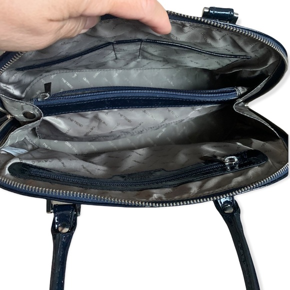 NWOT Original The Trend Navy Blue Patent Leather Dome Crossbody Bag Purse - Picture 5 of 15